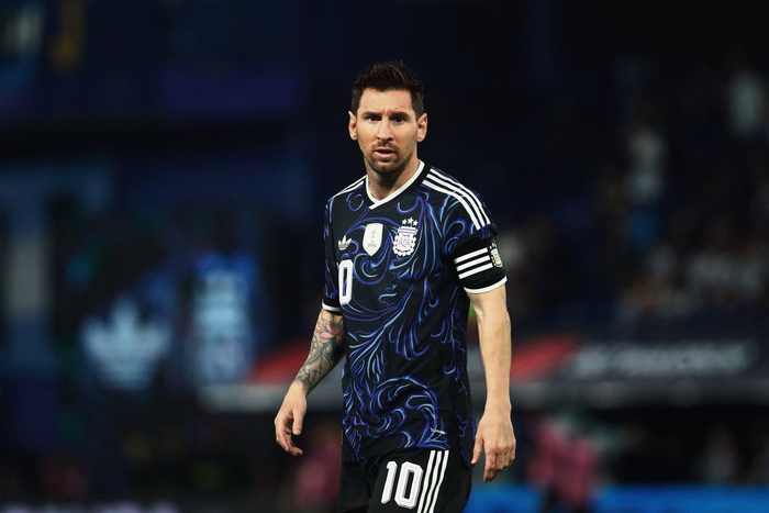 梅西正式加盟巴黎圣日耳曼开启法甲新篇章