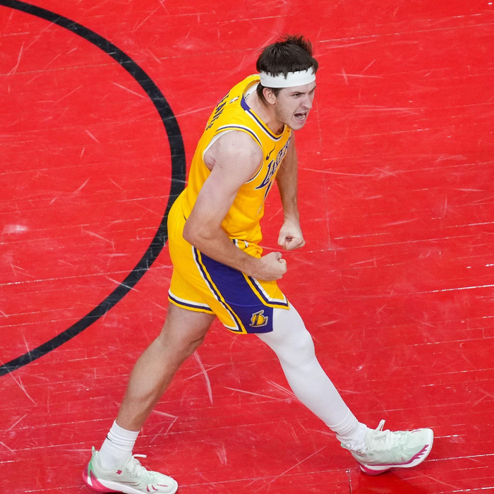 湖人数据揭示勒布朗缺席影响 里夫斯薪金空间成