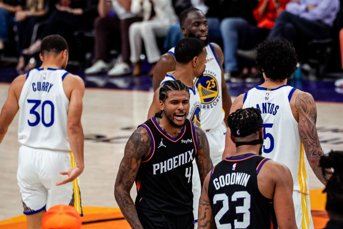 太阳力克勇士锁定第八晋级季后赛 库里带伤作战